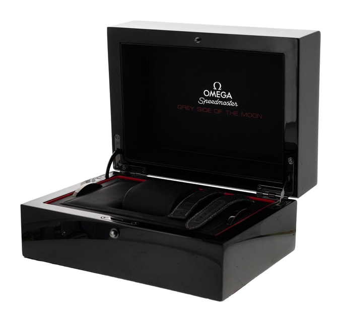 Omega Speedmaster Dark Side of the Moon 311.93.44.51.99.002 Image 5